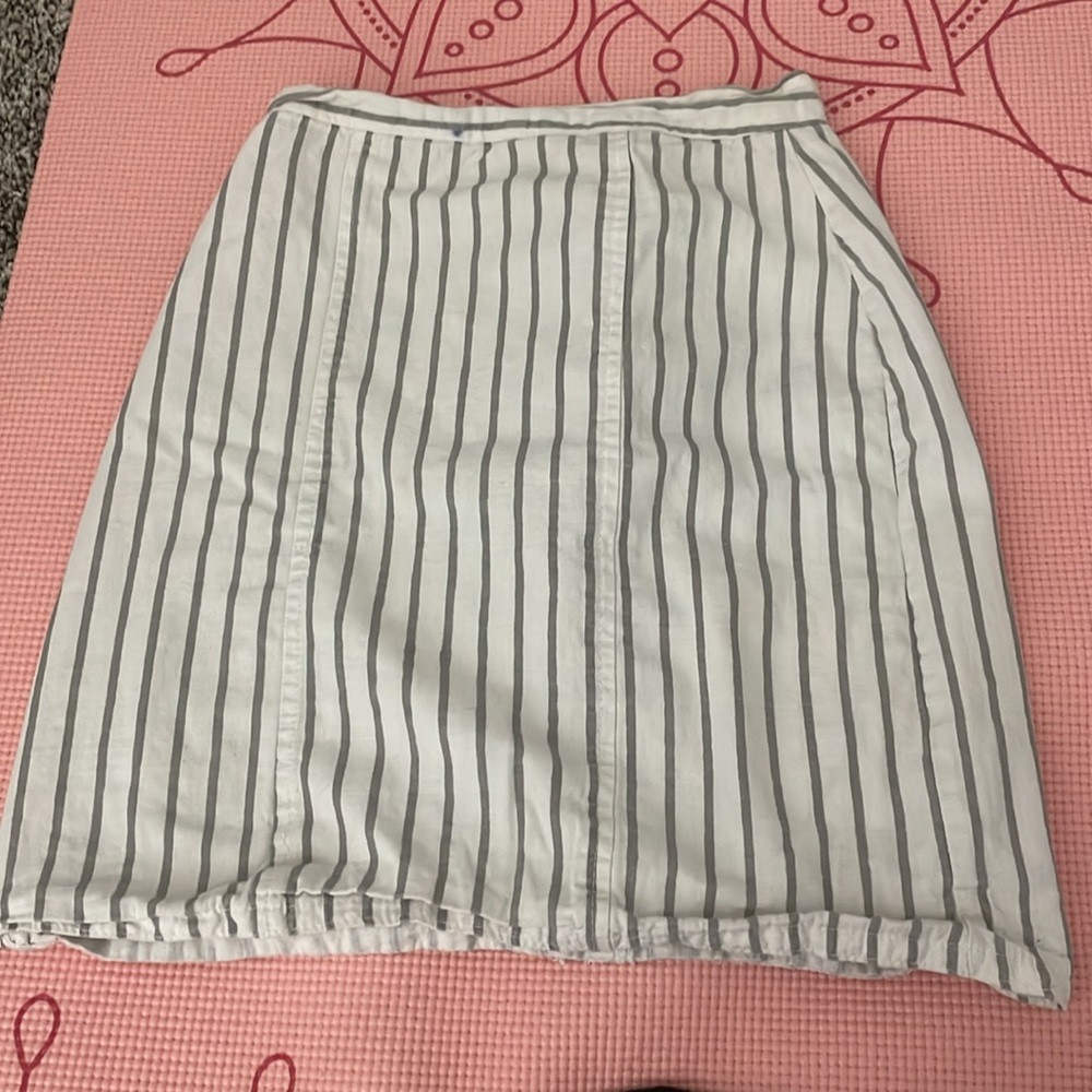 Mini Skirts - image 8